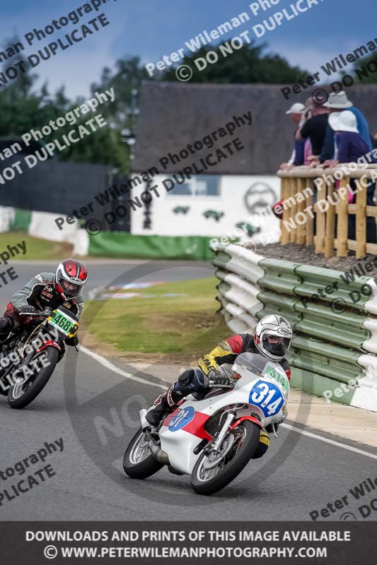 Vintage motorcycle club;eventdigitalimages;mallory park;mallory park trackday photographs;no limits trackdays;peter wileman photography;trackday digital images;trackday photos;vmcc festival 1000 bikes photographs